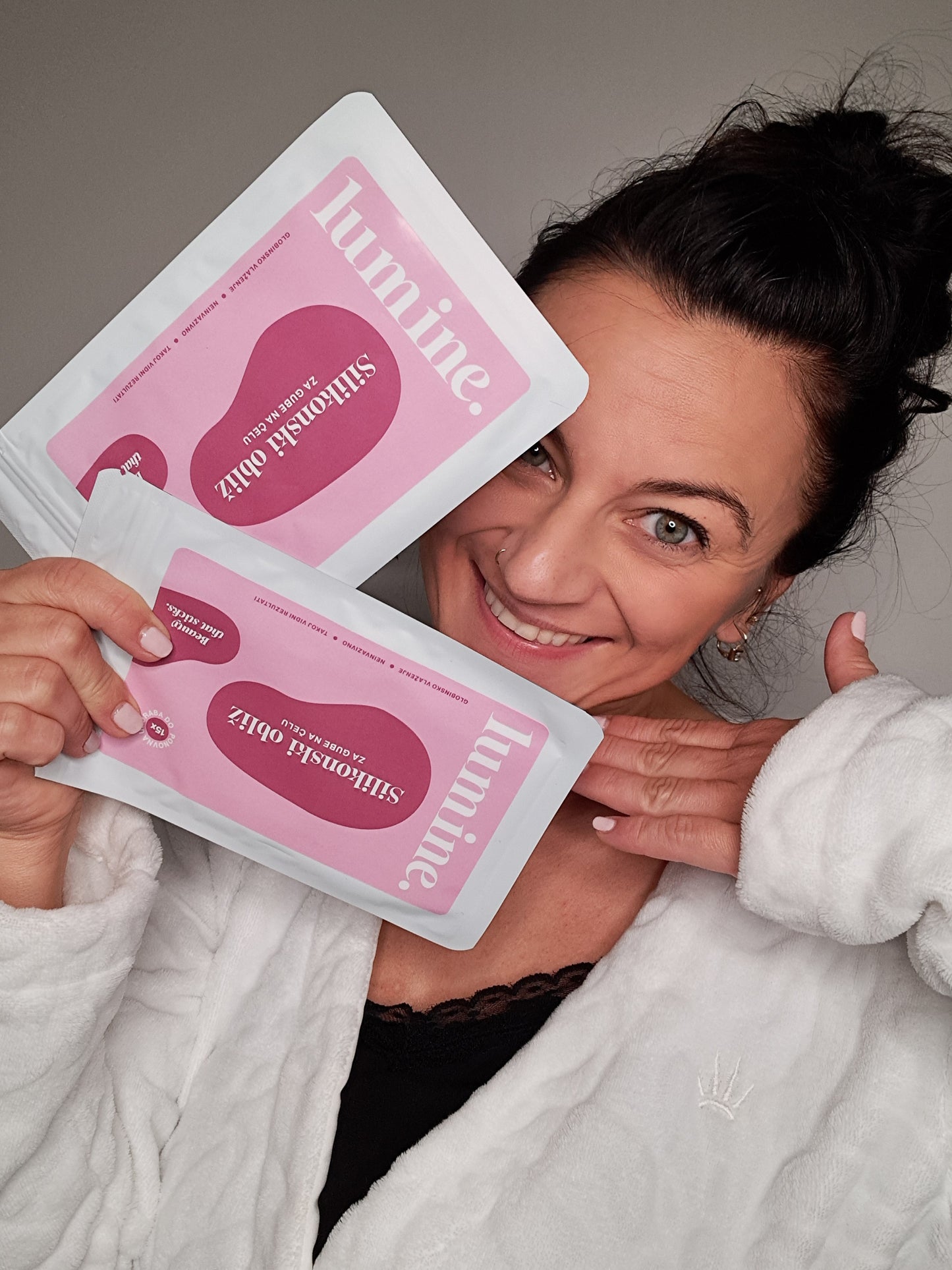 Silikónová náplasť na vrásky okolo očí