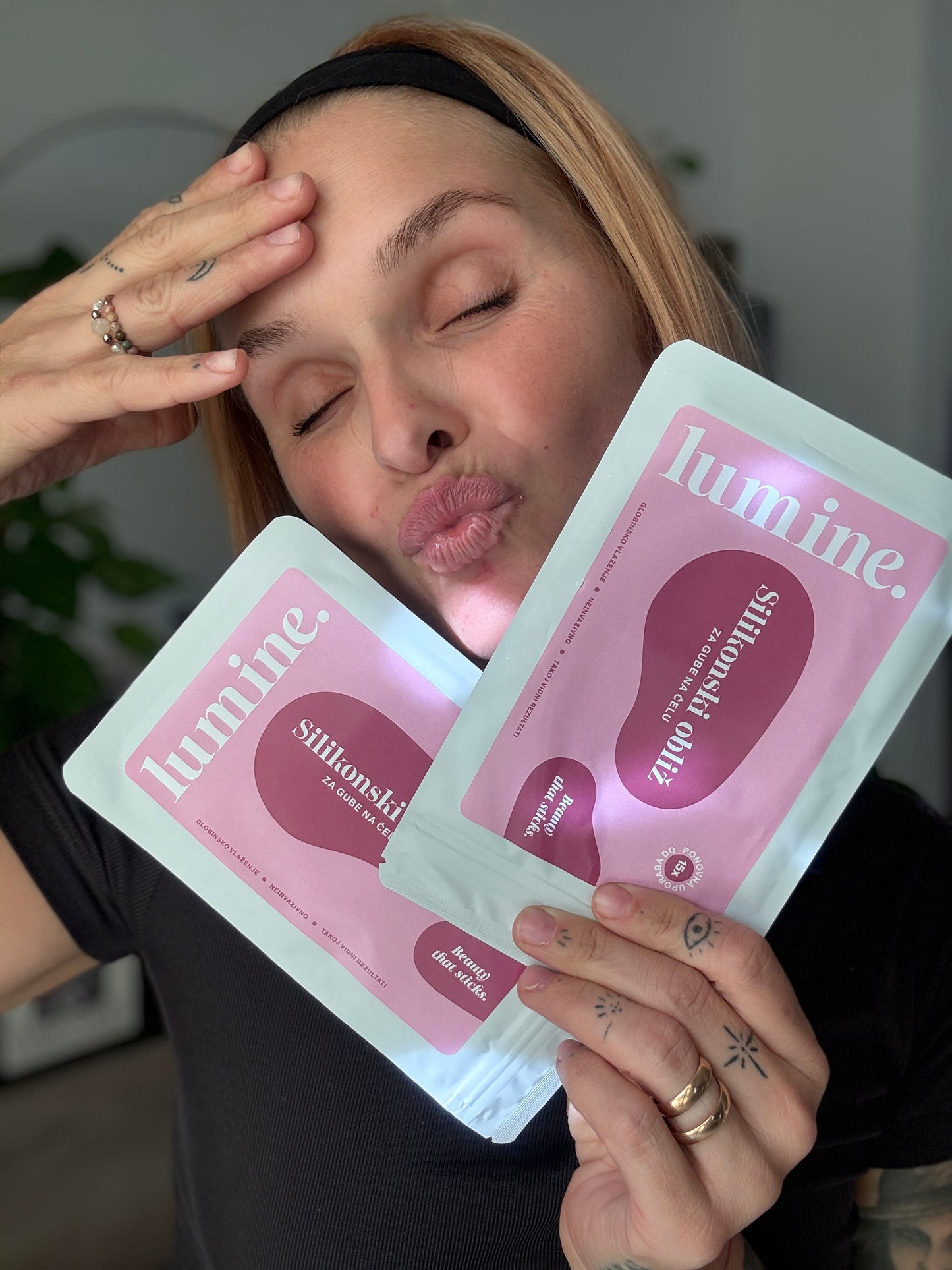 Silikónová náplasť na vrásky na čele