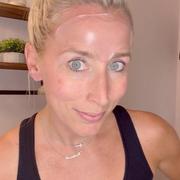 Silikónová náplasť na vrásky na čele